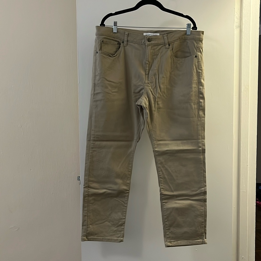 Amazon Essentials Men's Jeans size 36Wx28L Light Khaki